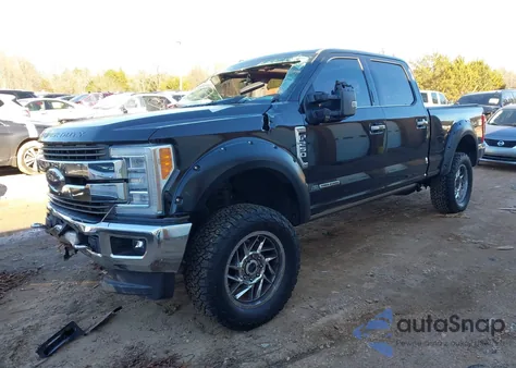 2018 Ford F-250 King Ranch из США, поврежденный, VIN 1FT7W2BT0JEC35423